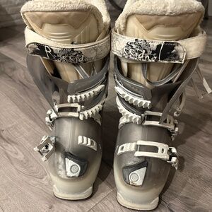 Rossignol ski boots size 22-23.5